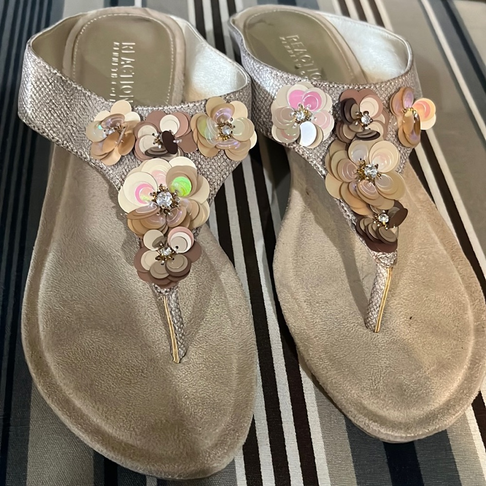 Reaction Kenneth Cole size 7.5 sandal